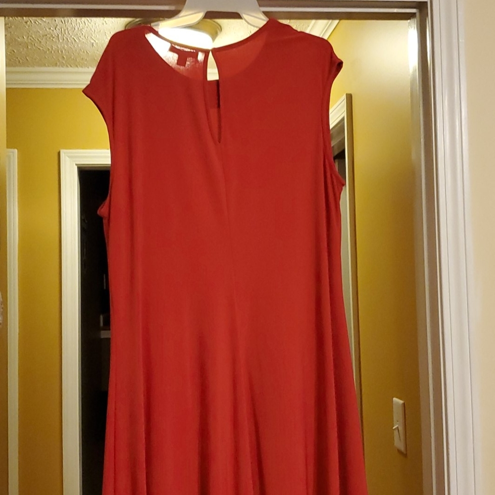 Red Dress - Picture 2 of 2